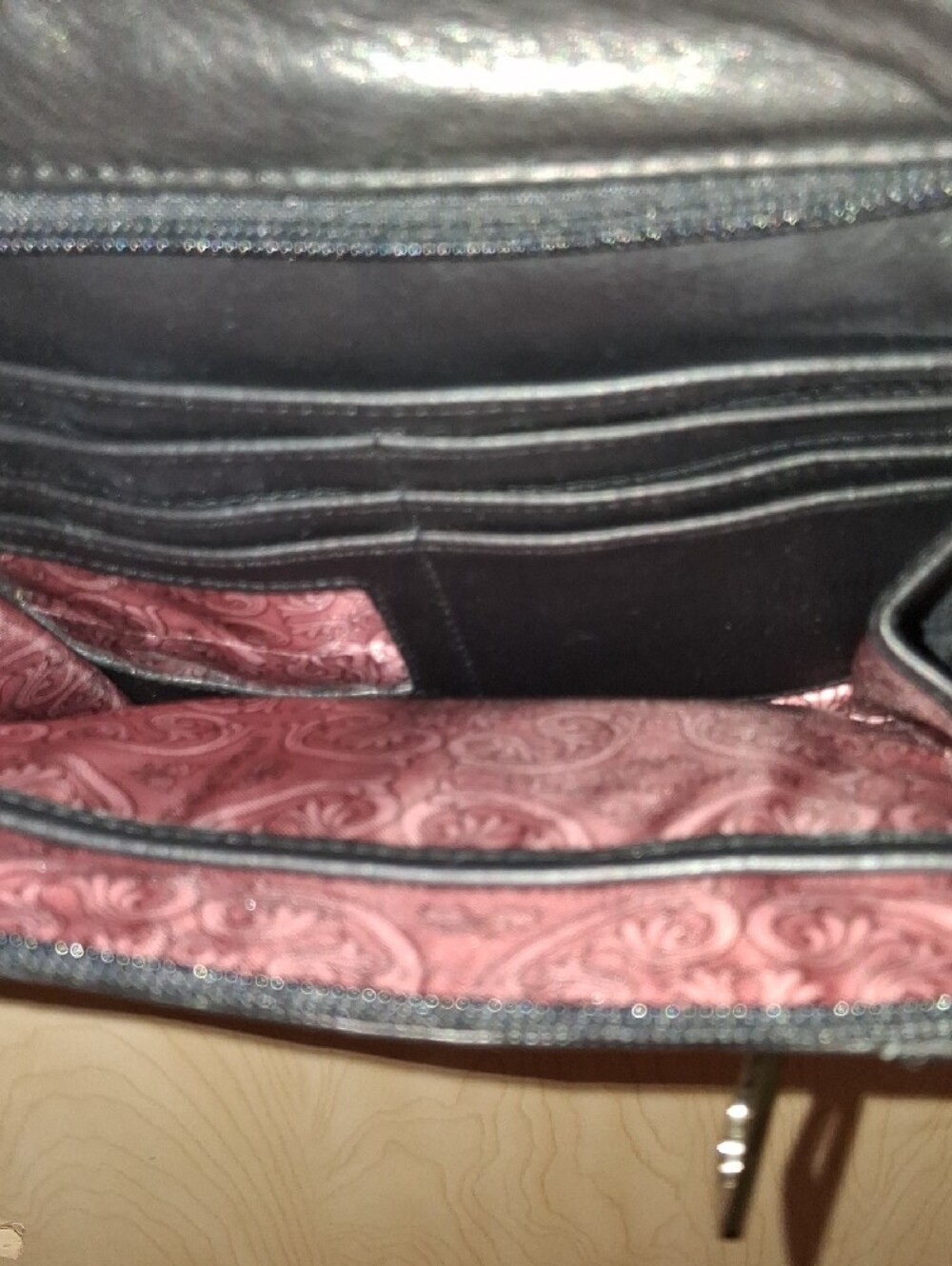 Stone Mountain Black Leather Crossbody Bag - Picture 4 of 5